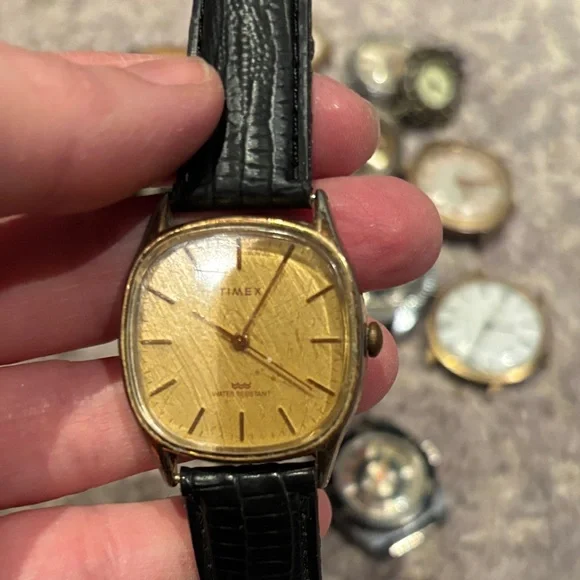Timex Men's Watch with Gold Dial and Black Strap vintage windup square - Picture 5 of 6